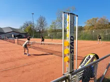 Stratentoernooi 2026 onder een strakblauwe hemel